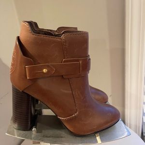 Tory Burch Colton Leather Women’s Ankle Boots Size 5 new